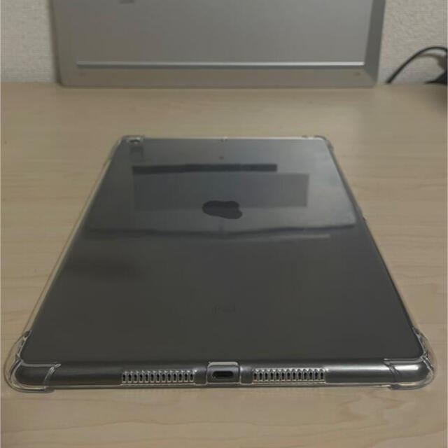 Apple(アップル)のiPad 第7世代 128GB Wi-Fi +ケースなど  スマホ/家電/カメラのPC/タブレット(タブレット)の商品写真