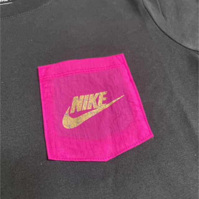 NIKE(ナイキ)の【新品未使用】ナイキ アイコンクラッシュTシャツ ブラック×ピンク CT8855 レディースのトップス(Tシャツ(半袖/袖なし))の商品写真