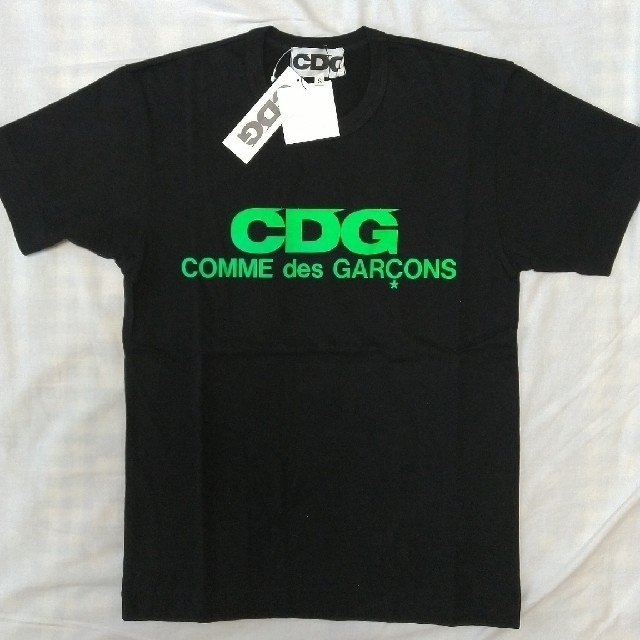 COMME des GARCONS(コムデギャルソン)の新品未使用タグ付CDG comme des garcons Tシャツ Sサイズ メンズのトップス(Tシャツ/カットソー(半袖/袖なし))の商品写真