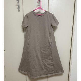 ジーユー(GU)のGU Tシャツワンピース（ベージュ）(ロングワンピース/マキシワンピース)