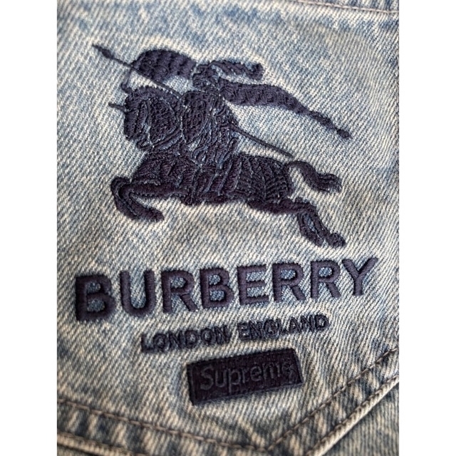 Supreme(シュプリーム)の22SS Supreme Burberry regular jean メンズのパンツ(デニム/ジーンズ)の商品写真