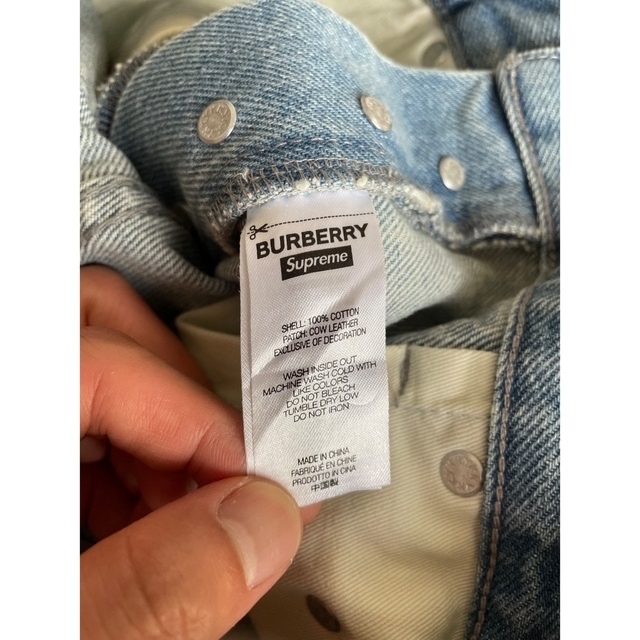 Supreme(シュプリーム)の22SS Supreme Burberry regular jean メンズのパンツ(デニム/ジーンズ)の商品写真