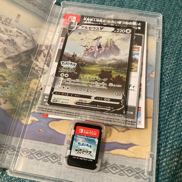 Nintendo Switch(ニンテンドースイッチ)のPokemon LEGENDS アルセウス カード付き エンタメ/ホビーのゲームソフト/ゲーム機本体(家庭用ゲームソフト)の商品写真