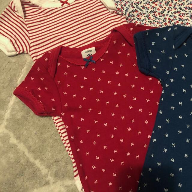 PETIT BATEAU(プチバトー)の【美品】プチバトー  ロンパース ボディ肌着 6m67cm 5枚セット キッズ/ベビー/マタニティのベビー服(~85cm)(肌着/下着)の商品写真