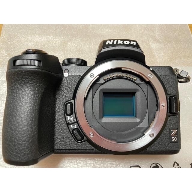 Nikon(ニコン)のNikon z50 ボディー& NIKKOR Z 28mm f/2.8 セット スマホ/家電/カメラのカメラ(ミラーレス一眼)の商品写真