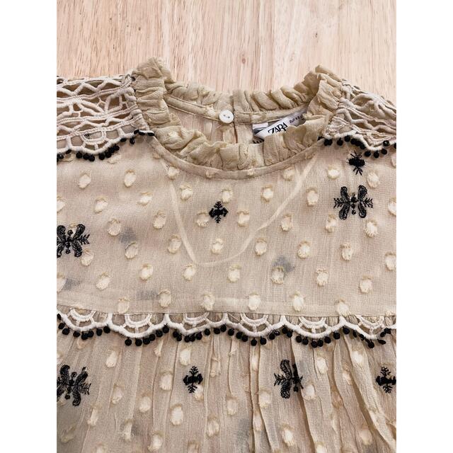 ZARA(ザラ)の★ZARA ザラ　オーガンジー　刺繍　ブラウス　★ レディースのトップス(シャツ/ブラウス(長袖/七分))の商品写真