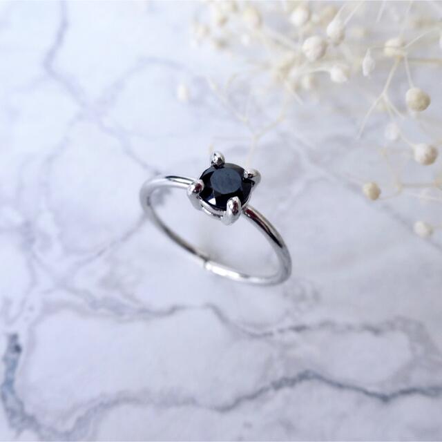 ブラックスピネルの指輪　シルバーリング　天然石　黒　フリーサイズ　ピンキーリング ハンドメイドのアクセサリー(リング)の商品写真