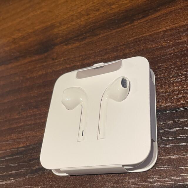 Apple(アップル)のApple アップル 正規品　イヤホン EarPods Lightning  スマホ/家電/カメラのオーディオ機器(ヘッドフォン/イヤフォン)の商品写真
