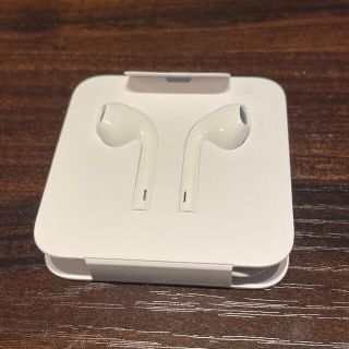 アップル(Apple)のApple アップル 正規品　イヤホン EarPods Lightning (ヘッドフォン/イヤフォン)