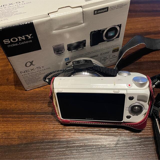 SONY(ソニー)のソニー　ミラーレス　SONY NEX-5T スマホ/家電/カメラのカメラ(ミラーレス一眼)の商品写真