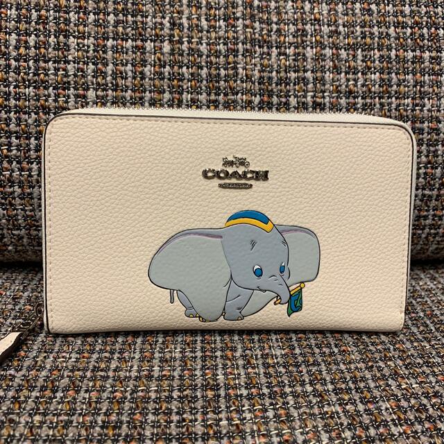 COACH - ショプバ・箱付き88761 長財布 ダンボ ディズニーコラボの通販 ...