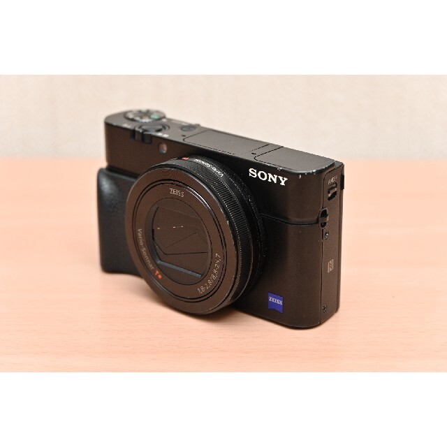 SONY(ソニー)のSONY CyberShot DSC-RX100M3 スマホ/家電/カメラのカメラ(コンパクトデジタルカメラ)の商品写真