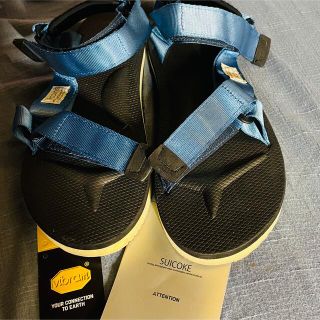 ドゥロワー(Drawer)のSUICOKE スイコック 綺麗なブルーのベロクロ 底は高級なビブラムソール(サンダル)