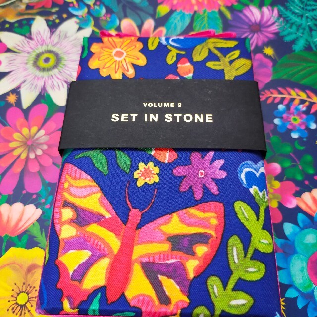 LUSH(ラッシュ)のVolume 2: Set In Stone コスメ/美容の香水(ユニセックス)の商品写真