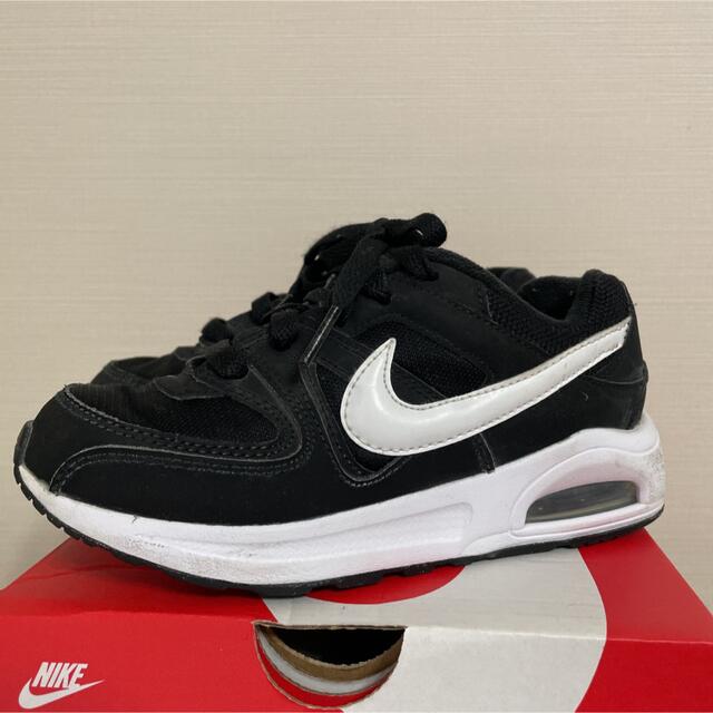 NIKE(ナイキ)のNIKE AIR MAX COMMAND FLEX PS 20.5cm キッズ/ベビー/マタニティのキッズ靴/シューズ(15cm~)(スニーカー)の商品写真