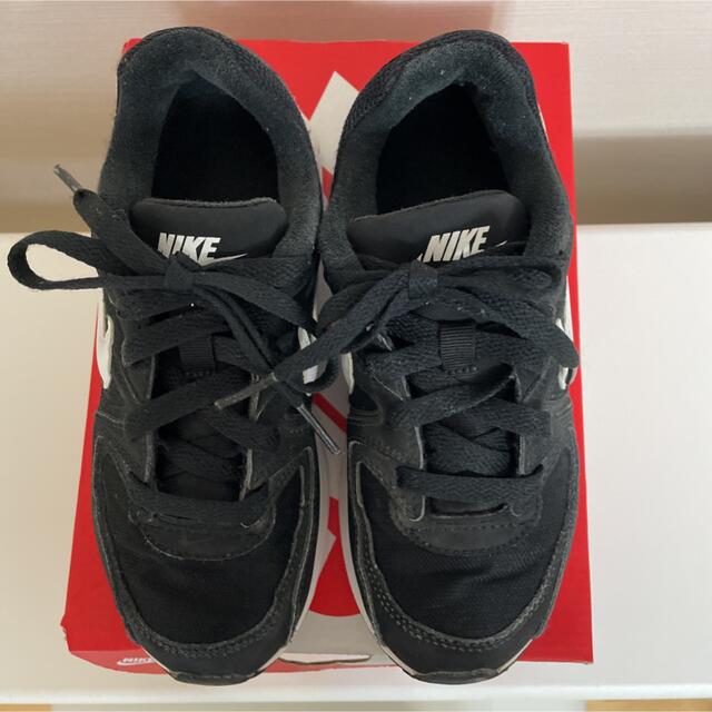 NIKE(ナイキ)のNIKE AIR MAX COMMAND FLEX PS 20.5cm キッズ/ベビー/マタニティのキッズ靴/シューズ(15cm~)(スニーカー)の商品写真