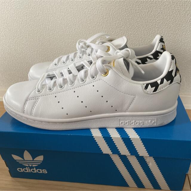 adidas(アディダス)の【希少】アディダス スタンスミス 天然革皮　千鳥格子 レディースの靴/シューズ(スニーカー)の商品写真