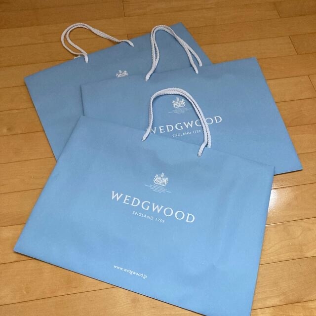 WEDGWOOD(ウェッジウッド)のブランド紙袋　WEDGWOOD  大小いろいろ5枚セット レディースのバッグ(ショップ袋)の商品写真