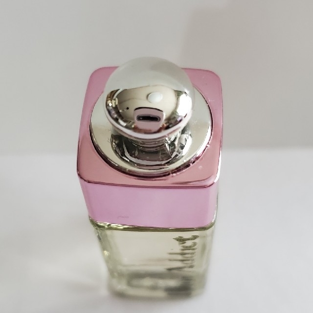 Dior(ディオール)のDior Addict 2 ミニ香水5ml コスメ/美容の香水(香水(女性用))の商品写真