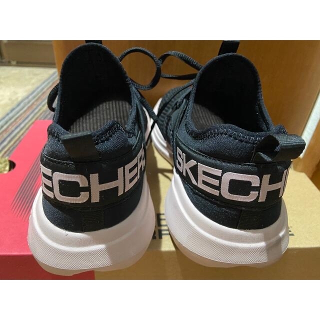 SKECHERS(スケッチャーズ)のSKECHERS レディースの靴/シューズ(スニーカー)の商品写真