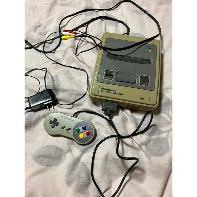 任天堂スーパーファミコンニンテンドーカセットつき配線全てありますカセット９枚つき 2