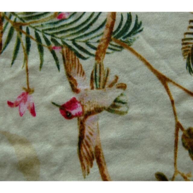 M&M(エムアンドエム)のH&M･プリントＴシャツ･ナチュラル･エスニック柄･鳥プリント･L メンズのトップス(Tシャツ/カットソー(半袖/袖なし))の商品写真