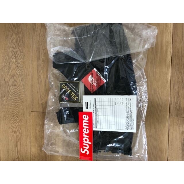 Supreme(シュプリーム)のsupreme ノースフェイス　コラボ　シュプノース　RTG 美品　正規品 メンズのジャケット/アウター(マウンテンパーカー)の商品写真