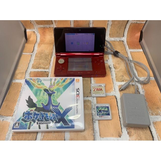 任天堂(ニンテンドウ)のニンテンドー 3DS 本体 SD ペン 充電器 ソフト2本付き  エンタメ/ホビーのゲームソフト/ゲーム機本体(携帯用ゲーム機本体)の商品写真