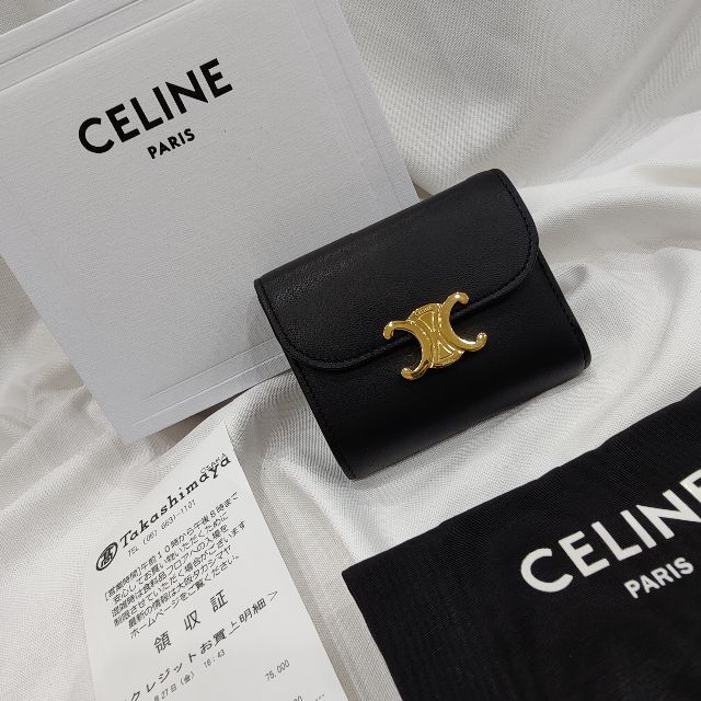 新作登場新品】 celine - CELINE 美品 黒 三つ折り財布 トリオンフ