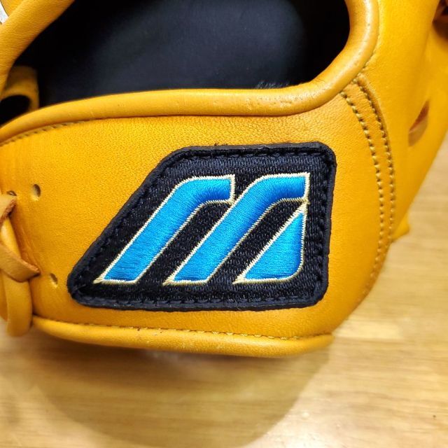 MIZUNO(ミズノ)のミズノ マキシバース Mラベル 一般用 オールラウンド用 ソフトボールグローブ スポーツ/アウトドアの野球(グローブ)の商品写真