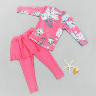 【新品】130~140サイズ相当　キッズ水着　セパレート　長袖ラッシュガード(水着)