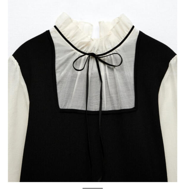ZARA - ZARA コントラストディテールワンピースの通販 by maris's shop