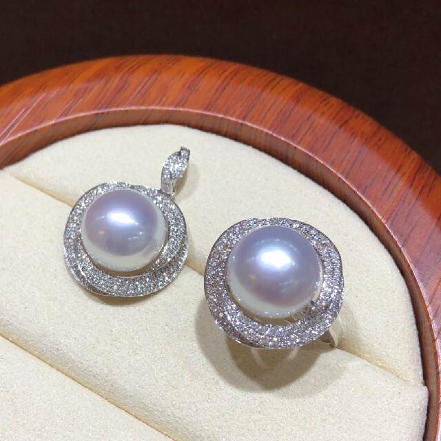 ネックレス 【高級】天然南洋白蝶真珠 ダイヤモンド付きペンダントk18