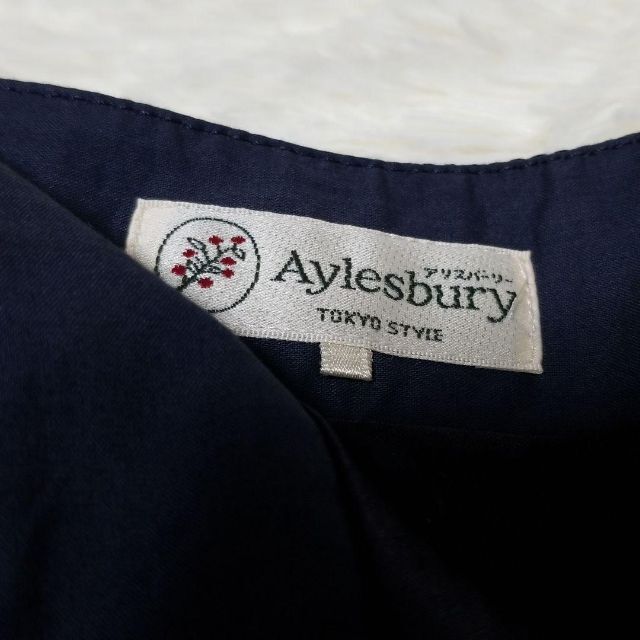 Aylesbury(アリスバーリー)のアリスバーリー レディース スカート ひざ丈 花柄 ネイビー 上品 レディースのスカート(ひざ丈スカート)の商品写真