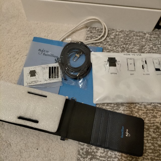 美品 ファミリア×ajew スマホケースマルチ対応M 美品 ファミリア×ajew スマホケースマルチ対応M