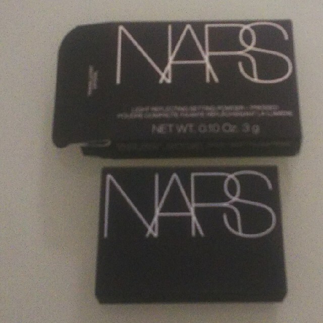 NARS(ナーズ)の一回使用 NARS プレスト パウダー ミニ コスメ/美容のベースメイク/化粧品(フェイスパウダー)の商品写真