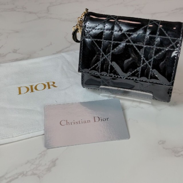 Christian Dior　カナージュ　エナメル　三つ折りレディース