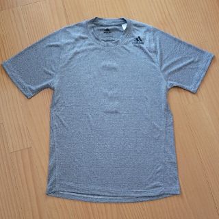 アディダス(adidas)のadidas スポーツTシャツ　men's　xs(Tシャツ/カットソー(半袖/袖なし))