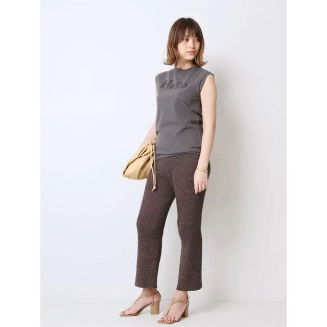 MADISONBLUE(マディソンブルー)のMADISONBLUE　HELLO NOSLEEVE TEE レディースのトップス(Tシャツ(半袖/袖なし))の商品写真