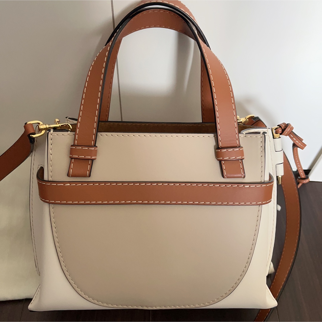 LOEWE ロエベ ゲートトップハンドル ミニ ショルダーバッグ LOEWE ロエベ ゲートトップハンドル ミニ ショルダーバッグ