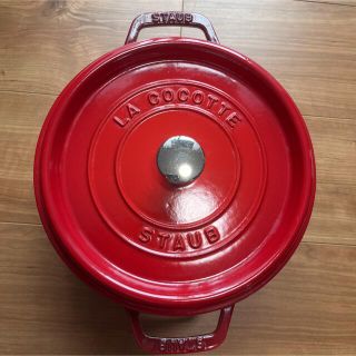 ストウブ(レッド/赤色系)の通販 300点以上 | STAUBを買うならラクマ ネットお得セール 【きっき様専用】ストウブ ココ ピコット ラウンド 24 グレナディンレッド 調理器具