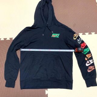 ナイキ(NIKE)のnike パーカー　Lサイズ　atmos con限定(パーカー)