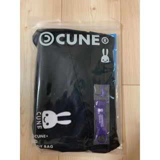 キューン(CUNE)の★ストラップパープル　CUNE キューン　ビッグボディバッグ(ボディーバッグ)