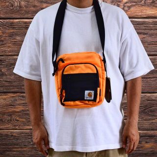 カーハート(carhartt)の【新品 送料込み】 人気の カーハート ネオンオレンジ ショルダーバッグ (ショルダーバッグ)