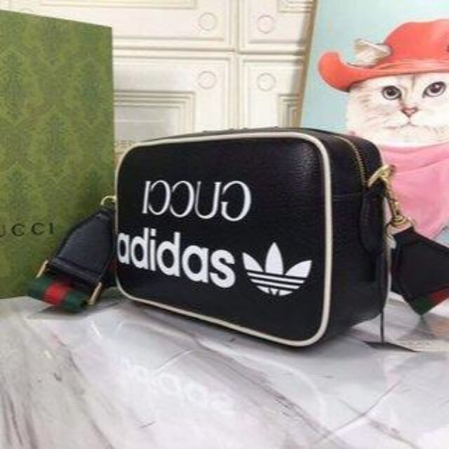 GUCCIアディダスコラボバック
