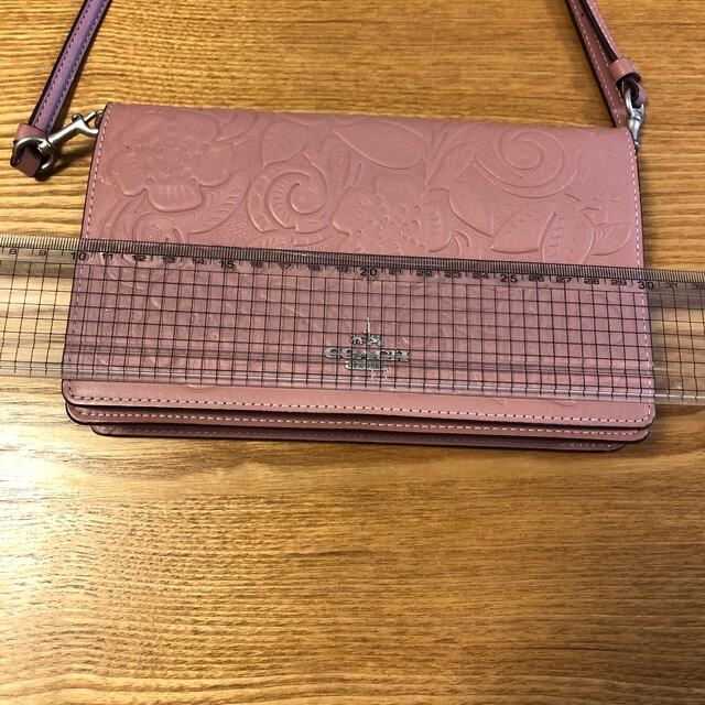 COACH(コーチ)のコーチ　ショルダーウォレット　ピンク レディースのバッグ(ショルダーバッグ)の商品写真