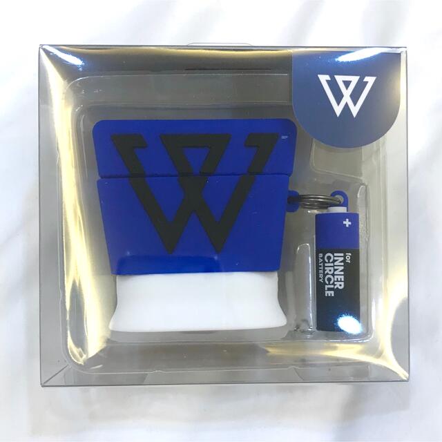 WINNER(ウィナー)の【 YG公式 】WINNER CROSS AirPodsケース エンタメ/ホビーのタレントグッズ(アイドルグッズ)の商品写真