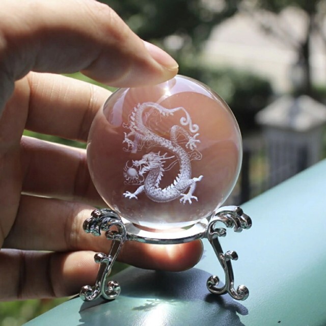 クリスタル球　5cm  ドラゴン　置物 インテリア/住まい/日用品のインテリア小物(置物)の商品写真