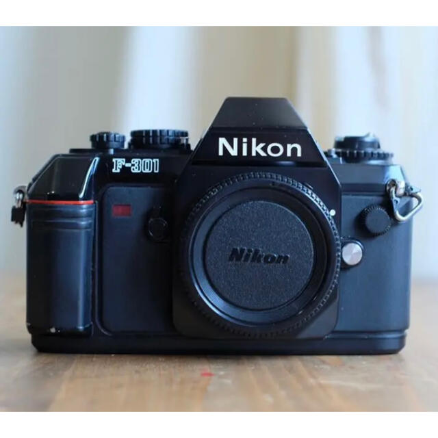 Nikon(ニコン)のNikon F-301 フィルム一眼レフカメラボディ スマホ/家電/カメラのカメラ(デジタル一眼)の商品写真