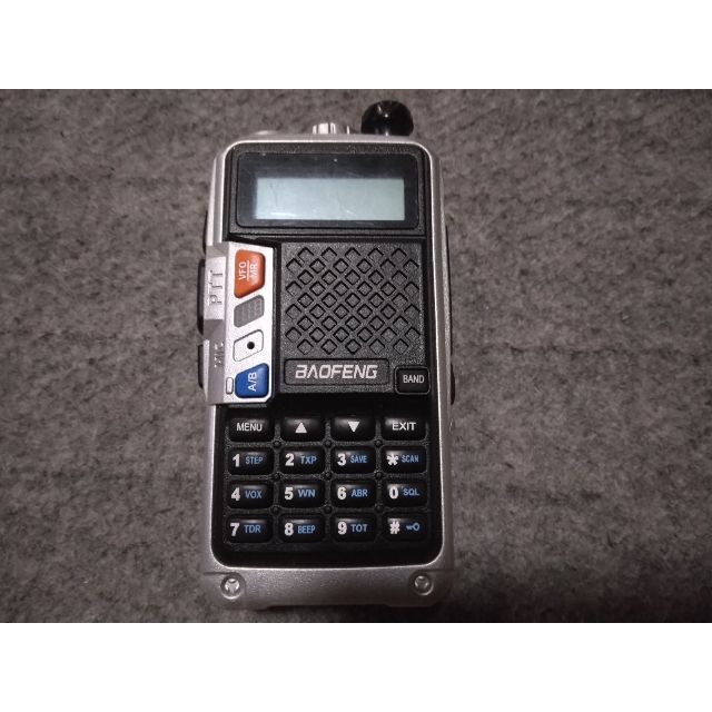 BAOFENG UV-5R 8w エンタメ/ホビーのテーブルゲーム/ホビー(アマチュア無線)の商品写真